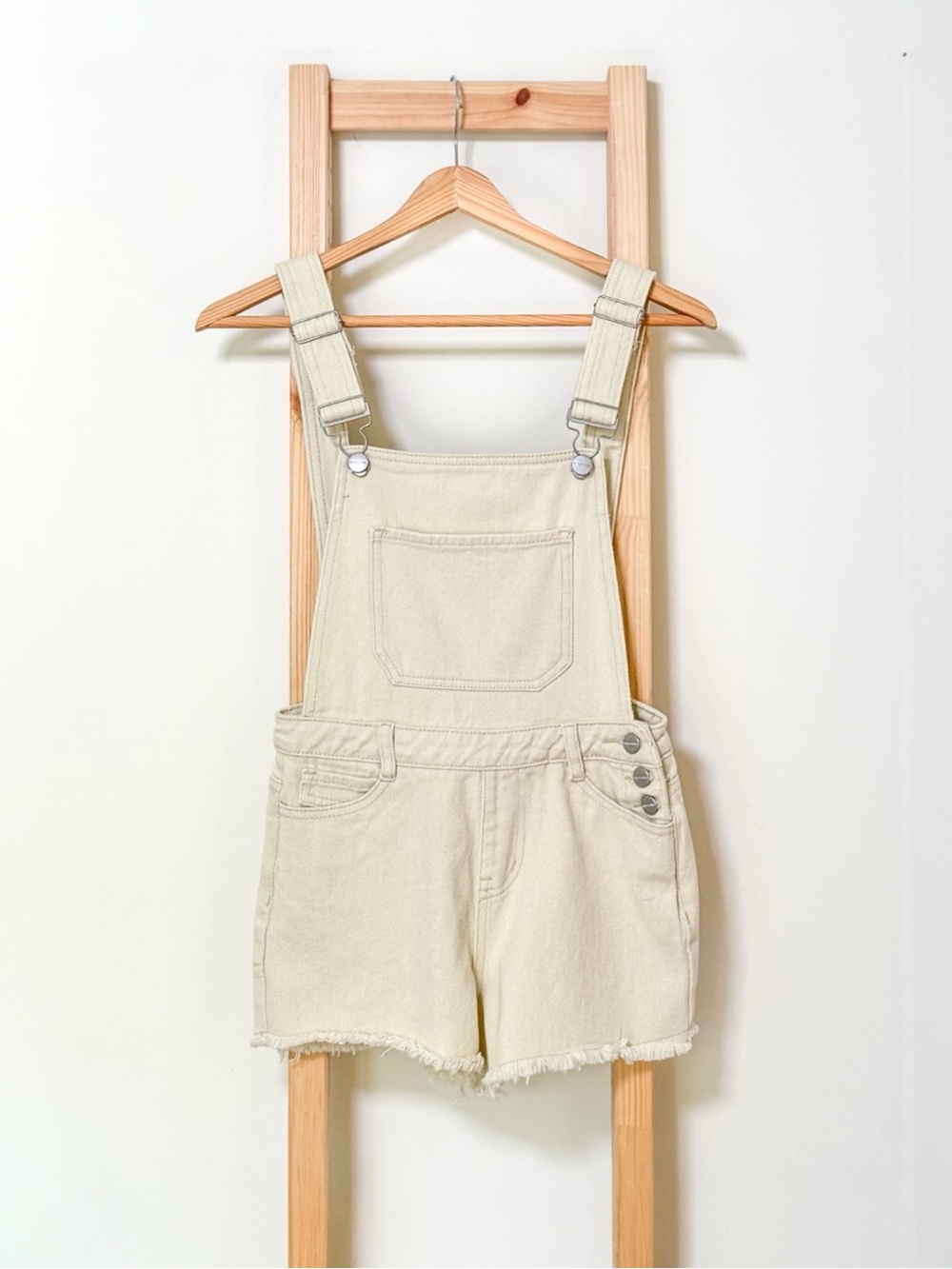 XXS Superdown Revolve Cream Denim Short Overalls Adjustable Romper